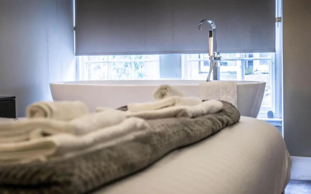 Luxury royal mile boutique 2bedroom apartment