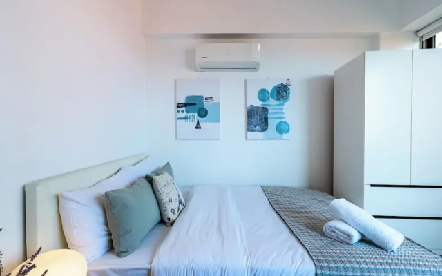 Burst - Chic Studio & Balcony in Larnaca