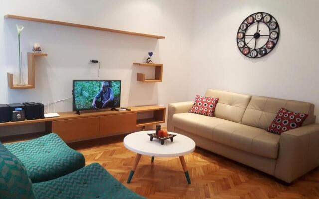 Design Apartment - City Break Apartments