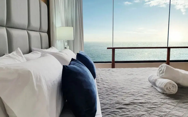 OceanFront Larcomar Apartments