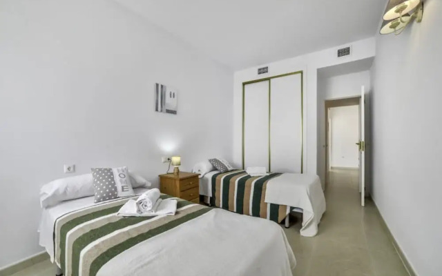 Apartment - 2 Bedrooms with Pool and WiFi - 104981