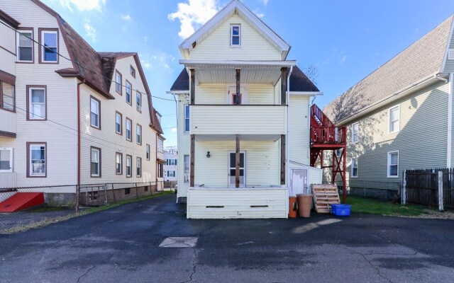 Cozy Bridgeport Apartment: 2 Mi to Downtown!