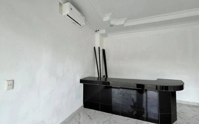 OYO 94579 Sm Raja Guest House