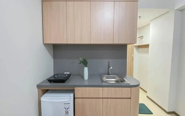 Comfy Studio Room At Meikarta Apartment