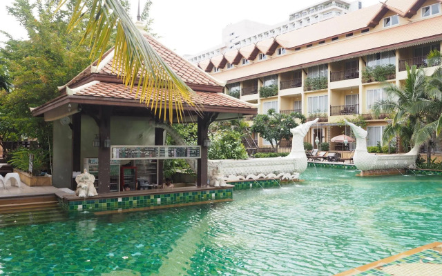 Villa Thongbura