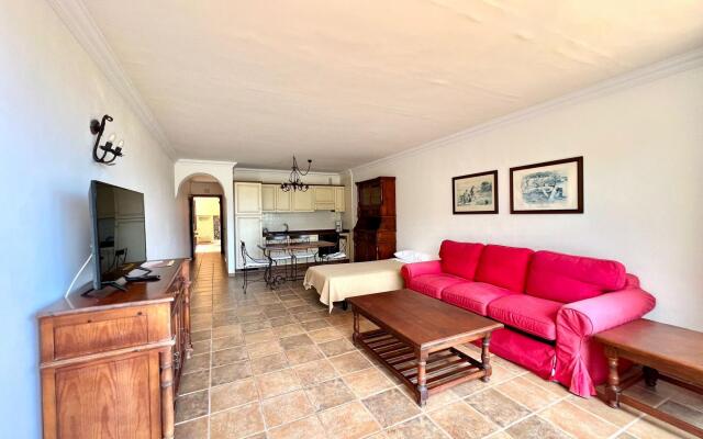 Estandar AP,piscina, acceso directo a la Playa