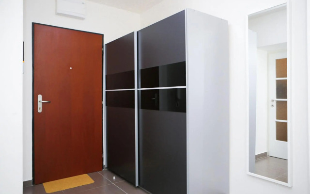 Yellow apartment few steps from metro