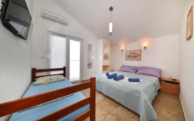 Apartments Zrakic