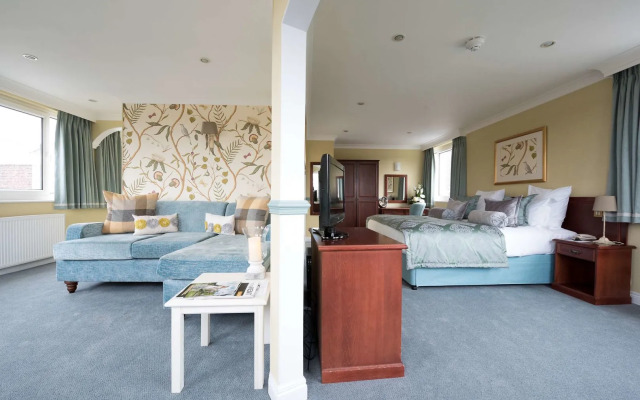 The Bromley Court Hotel