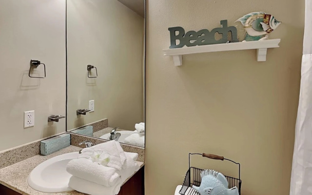 Laketown Wharf #1126