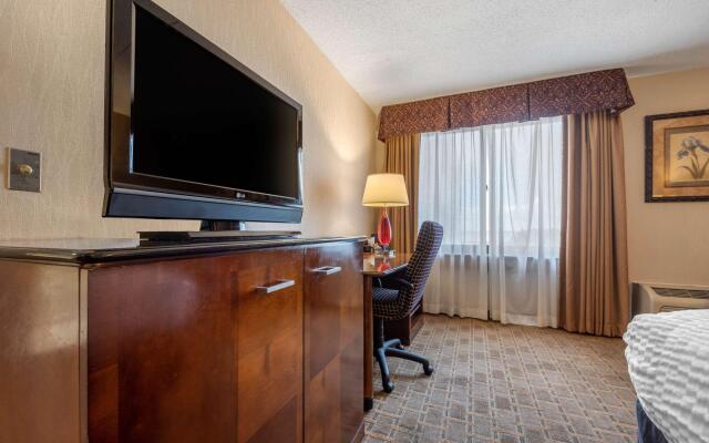 Clarion Hotel Conference Center on Lake Erie