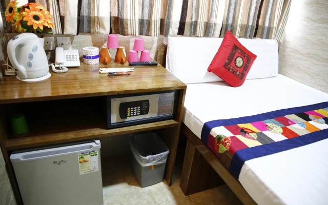 Legend Guest House – Guest Rooms – Hong Kong