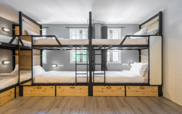 X9Hostel
