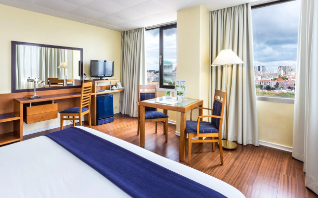 Holiday Inn Lisbon by IHG