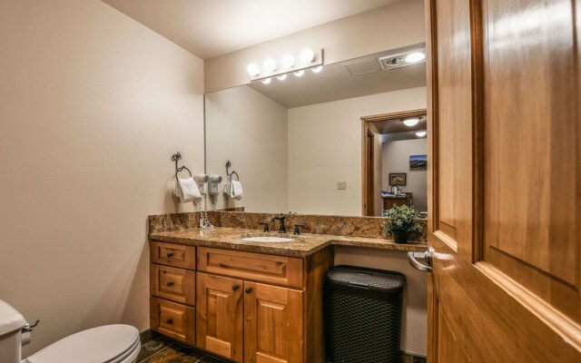 Jack Pine 8008 by SummitCove Vacation Lodging