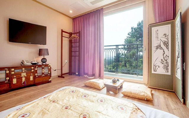 J View Hotel