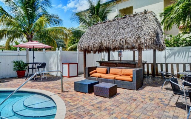Plantation Inn Hotel & Lounge