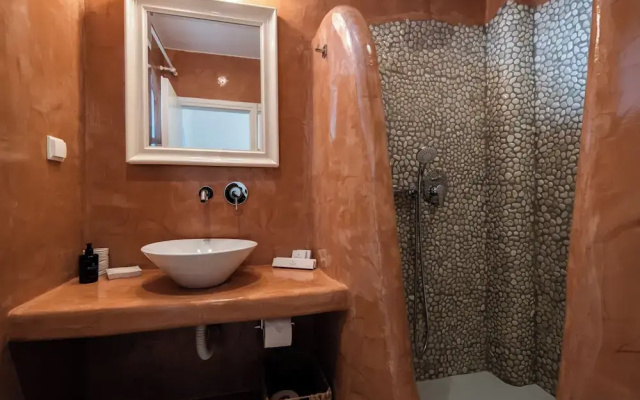 Black Diamond Suites - Adults Only