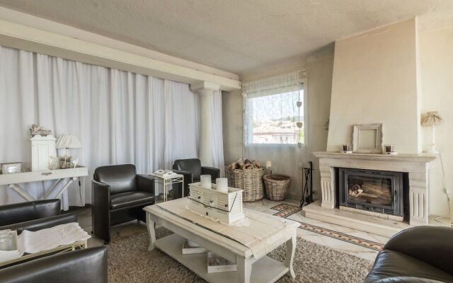 Luxury Villa with Jacuzzi in Les Issambres