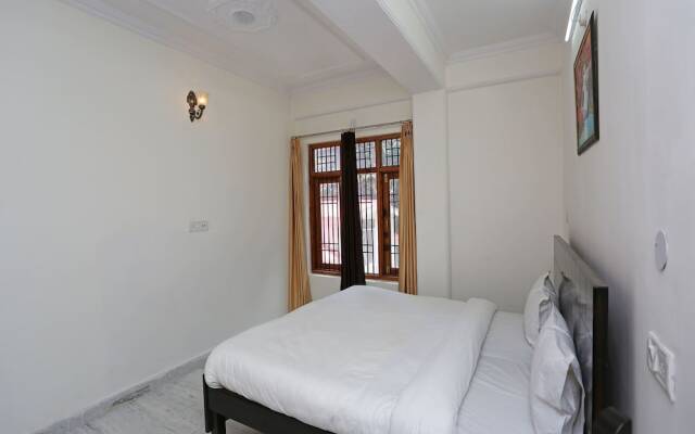 OYO 9103 Home 4BHK Pinewood Valley