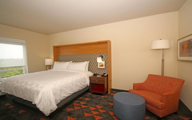 Holiday Inn Hotel And Suites Fayetteville W-Fort Bragg Area, an IHG Hotel
