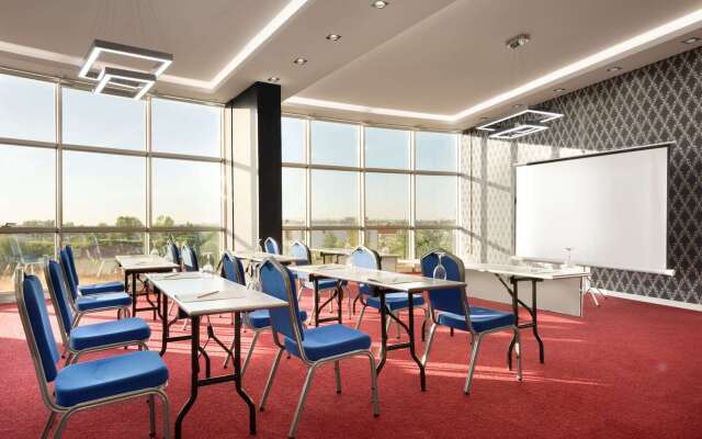 Ramada Hotel & Suites by Wyndham Edirne