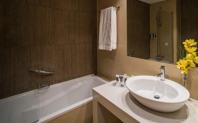 Mercure Lisboa Almada