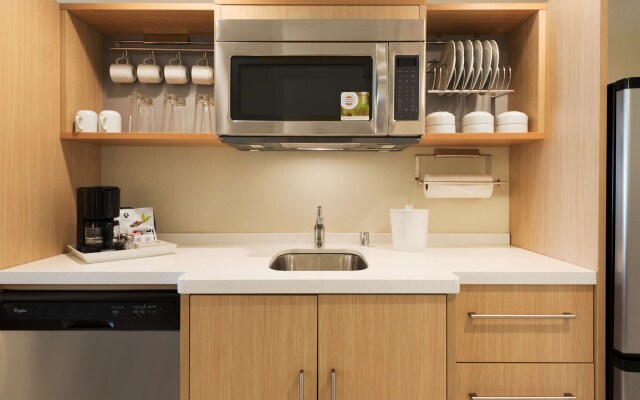 Home2 Suites By Hilton Milwaukee Brookfield