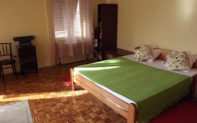 Nikola's Guesthouse