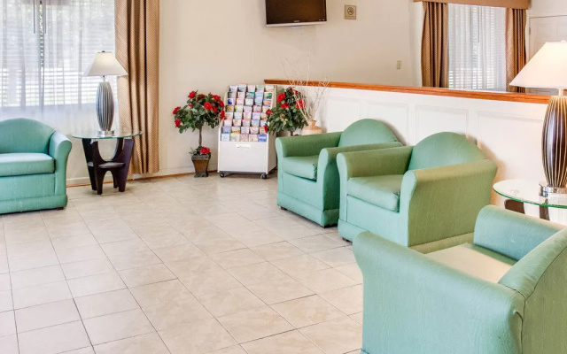 Econo Lodge