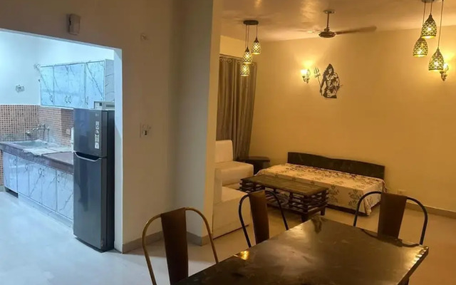 Highriseviews/familyfriendly/neartajmahal