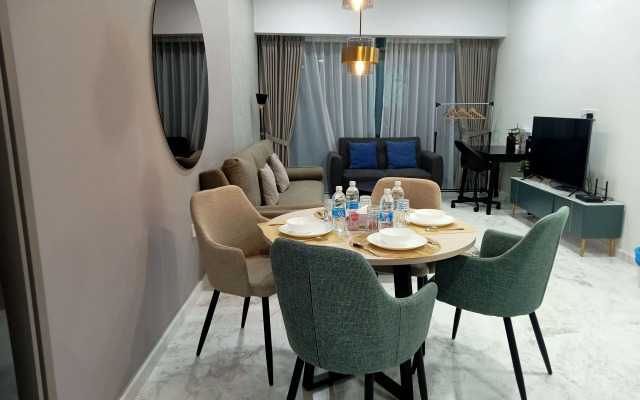 Eaton Residences KLCC by Luna