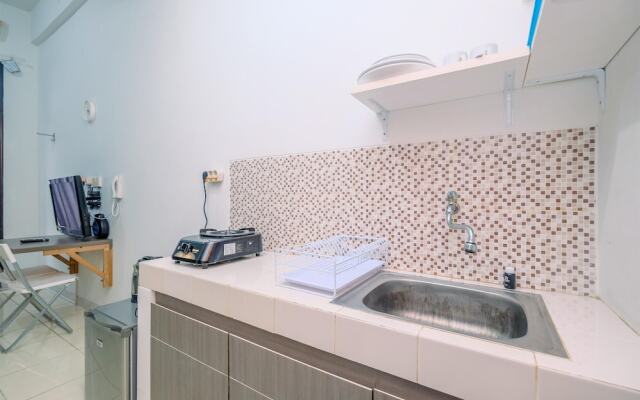 Comfortable and Minimalist Studio at Dave Apartment