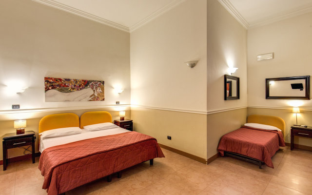 Everest Inn Rome