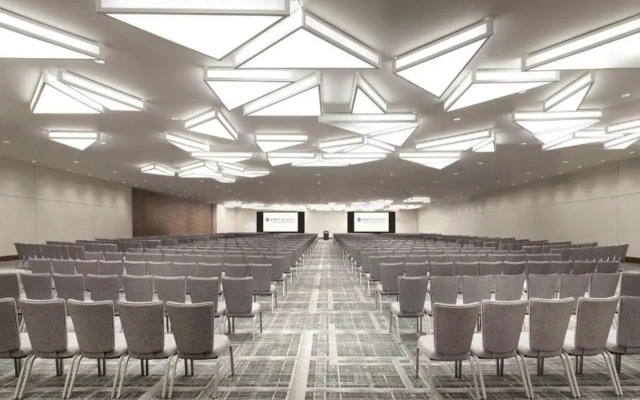 Hyatt Regency Los Angeles International Airport