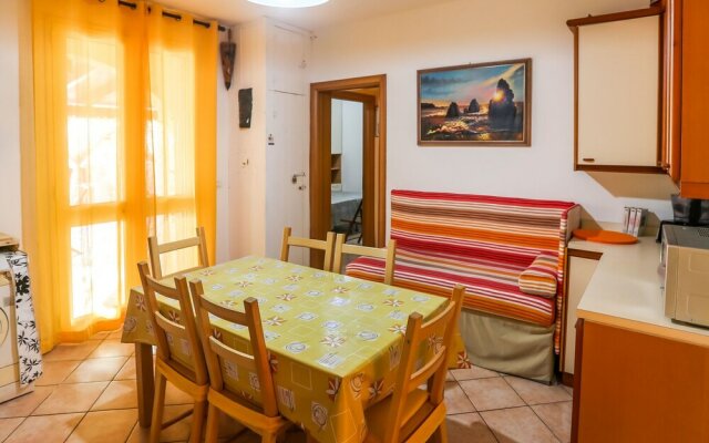 Traditional Holiday Home in Torre Dell'orso With Patio