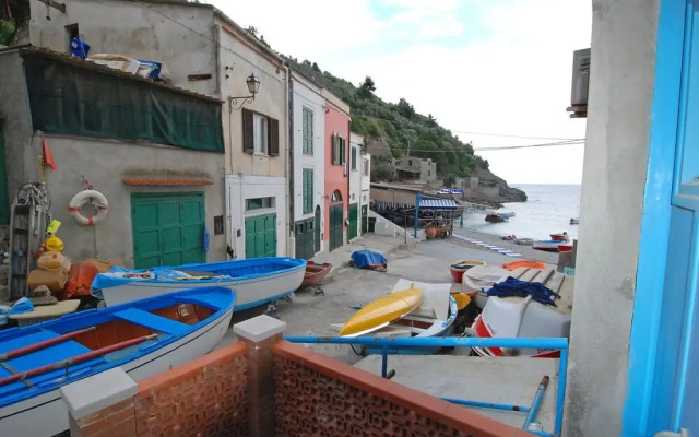 A5 Marina del Cantone