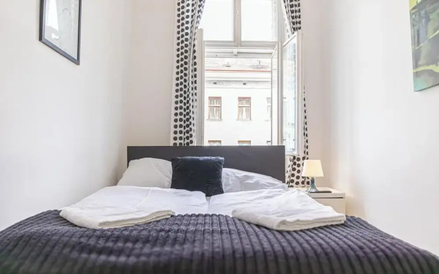 Private Room For Long Stay Stadthalle