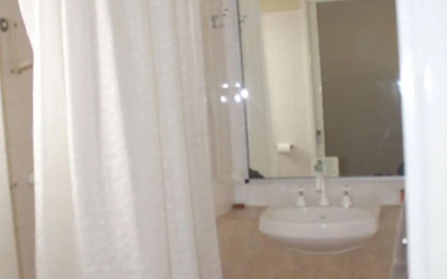 Sarina Motor Inn