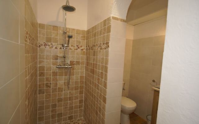Majestic Villa in Mouans-Sartoux with Swimming Pool