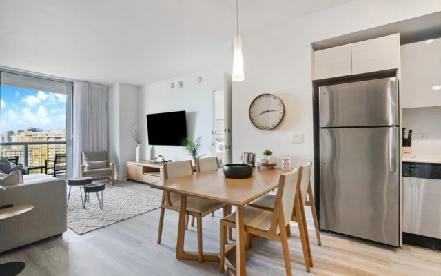 Maritime Retreat - Cozy Waterfront Stay