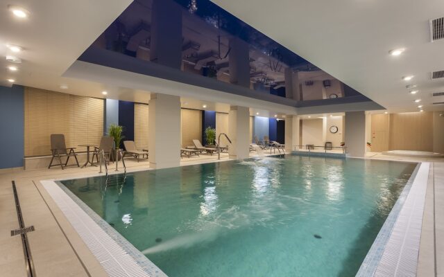 Live & Travel Apartments