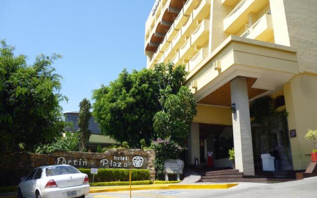 Hotel Fortin Plaza