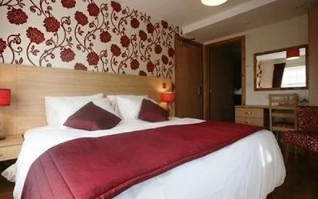 Crossways Inn