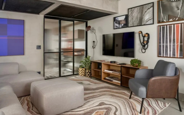 Flat de 100m2 com Serviço de Camareira