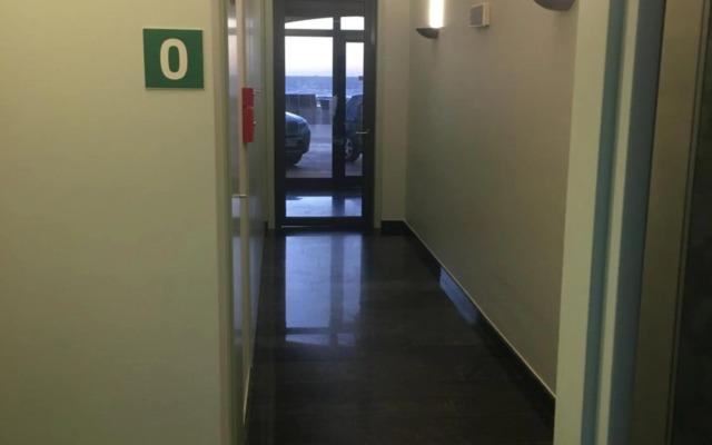 Studio 4 pers met Frontaal Zeezicht & privé zwembad Oostende