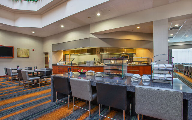 Holiday Inn University Plaza-Bowling Green by IHG