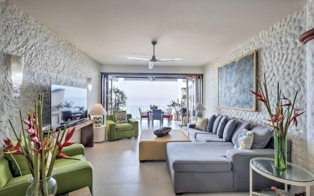 Puerto Vallarta Condo w/ Pool - Walk to La Playa!