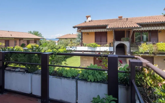 Well-decorated Home With Pool