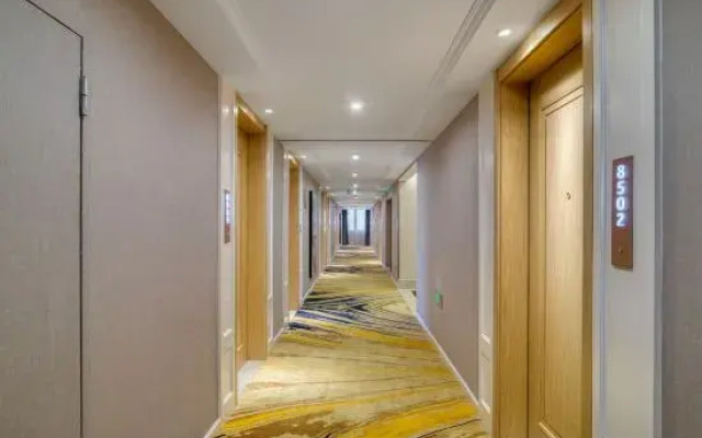 Vienna Hotel (Tongxiang Chongfu International Leather Center Branch)
